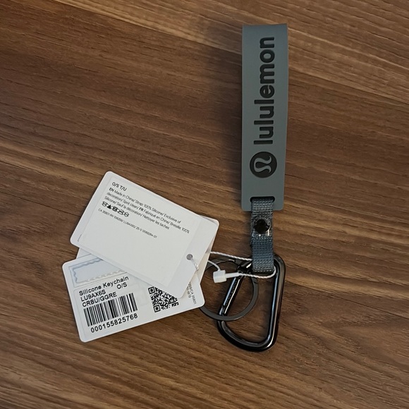 lululemon athletica grey/blue silicone key chain - Picture 1 of 1